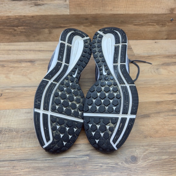 Nike Womens size 10 Air Zoom Pegasus 33 831356-002 Gray White Running Shoes - Picture 6 of 9